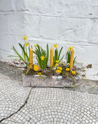 Easter Table Arrangement