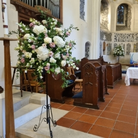 Pedestal Arrangement
